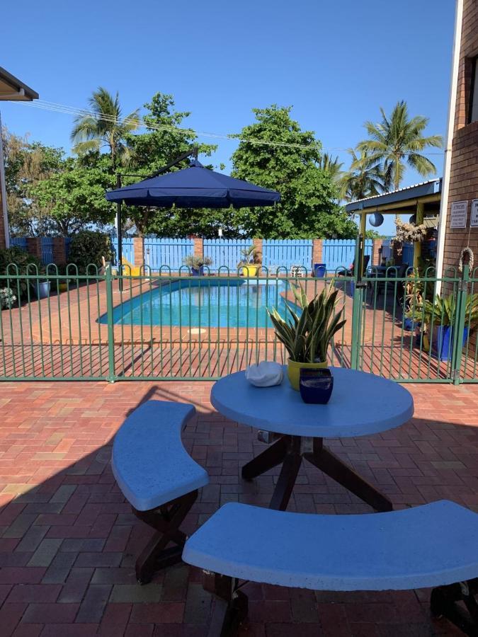 Grasstree Beach Sandpiper Motel מראה חיצוני תמונה